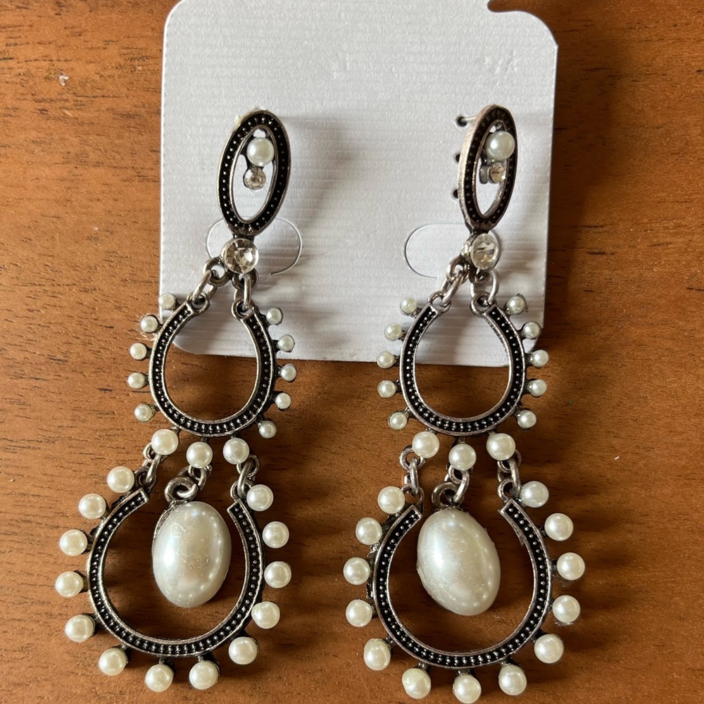 NWT oxidized antique silver look long earrings